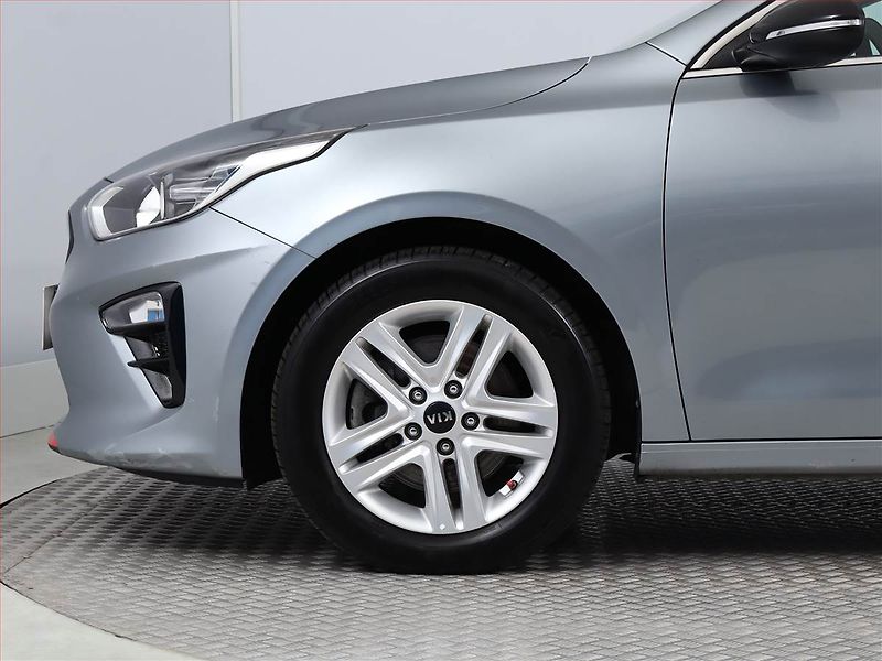Kia Ceed (2019) Gold 1.4 T-GDI, Automat - fotka 13 z 18