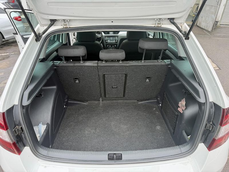 Škoda Rapid (2017) Spaceback 1.4Tdi AUT - fotka 13 z 19