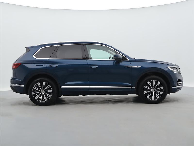 Volkswagen Touareg 3,0 TDI 210kW 4M LED DPH CZ - fotka 8 z 39