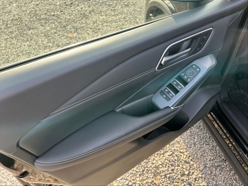 Nissan Qashqai 1,3 MHEV X-T Tekna 4WD - fotka 11 z 11