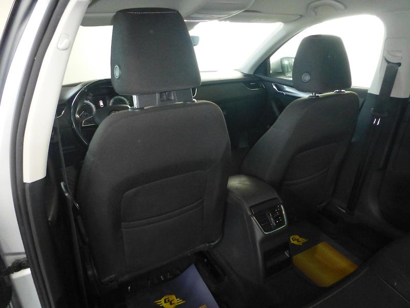 Škoda Octavia (2018) 2,0TDI*VYHŘ.SED**ALU**NAVIGACE - fotka 25 z 27