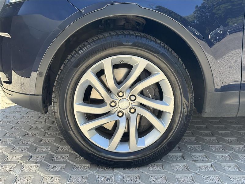 Land Rover Discovery 3,0 SDV6 HSE 4WD NOVÝ MOTOR - fotka 31 z 35
