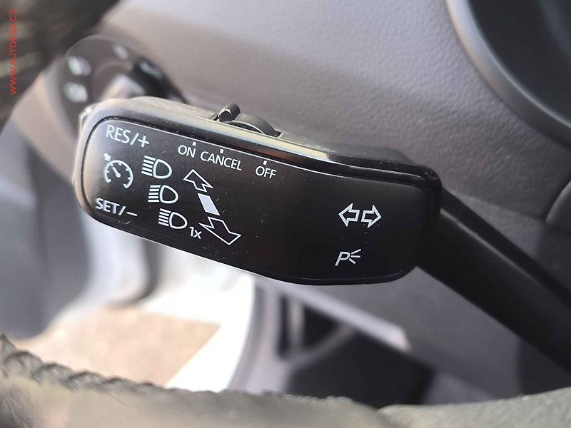 Škoda Octavia (2018) 1.4 TSI, 2.maj,ČR, LED - fotka 17 z 21