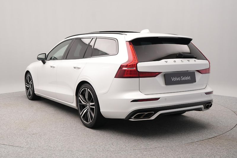 Volvo V60 T4 R-DESIGN AUT - fotka 8 z 47