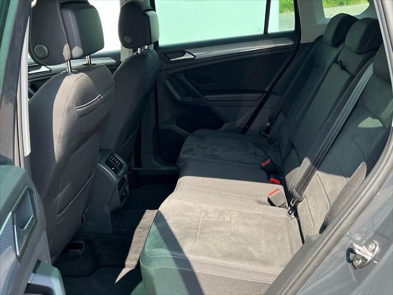 Volkswagen Tiguan 2,0 TDi 110kW 7DSG LIFE - fotka 13 z 26