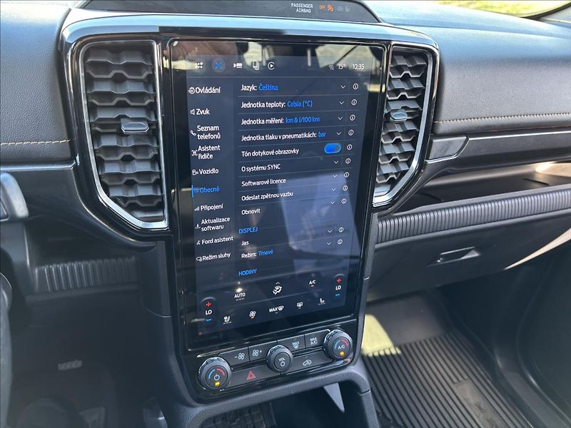 Ford Ranger 3,0 EcoBlue 177kW V6 Wildtrak - fotka 34 z 43