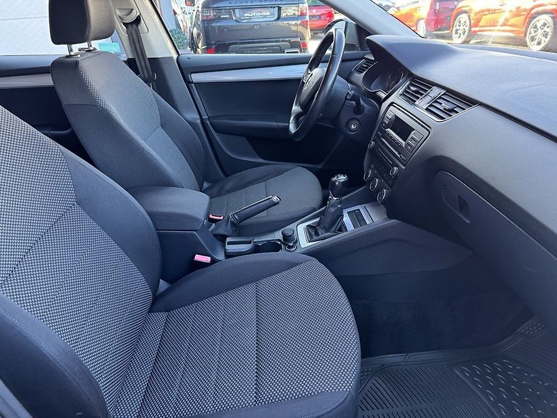 Škoda Octavia (2013) 2.0TDi  Klima Tempomat BT - fotka 18 z 45