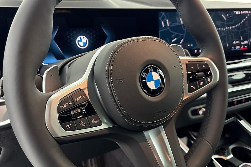 BMW X5 xDrive40i - fotka 24 z 28