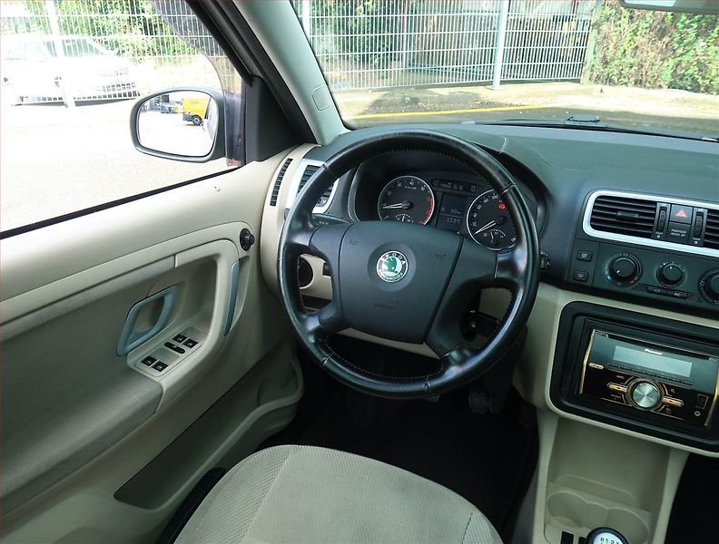 Škoda Roomster (2007) 1.4 16V, Tempomat - fotka 7 z 16