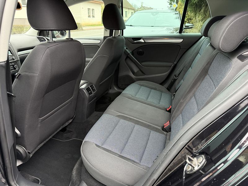 Volkswagen Golf 1.4 TSI STYLE VYBAVA. - fotka 12 z 12