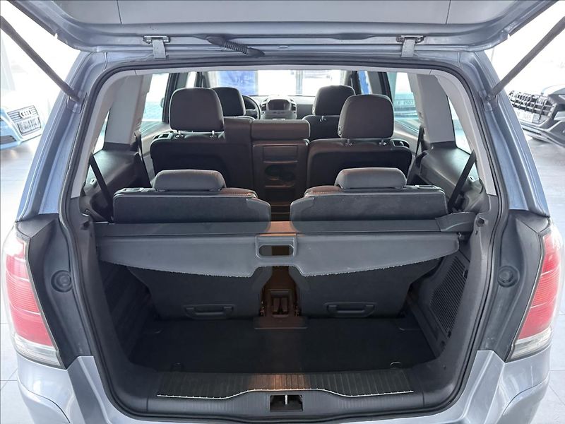 Opel Zafira 1,6   77kW,SERVISKA,7 MÍST - fotka 20 z 20
