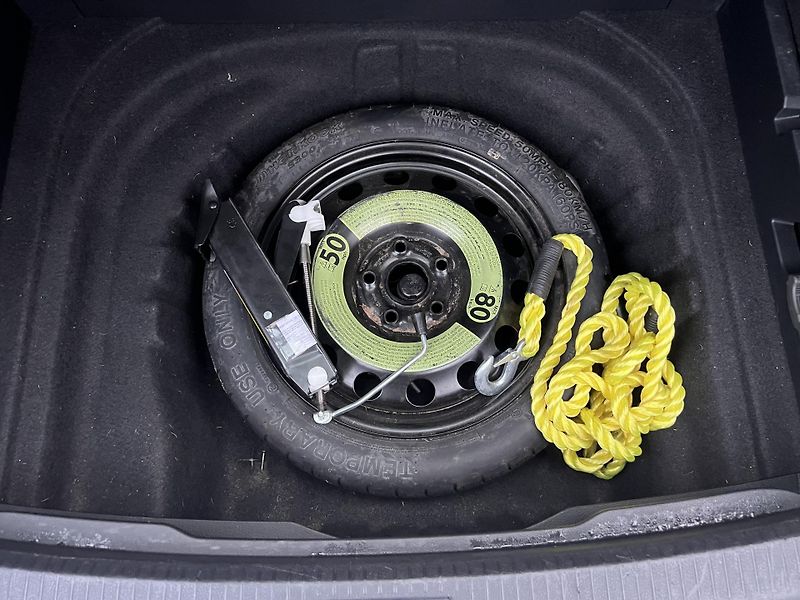 Volkswagen Golf 1.0 TSI 85KW,1 MAJITEL,SERVIS - fotka 16 z 40