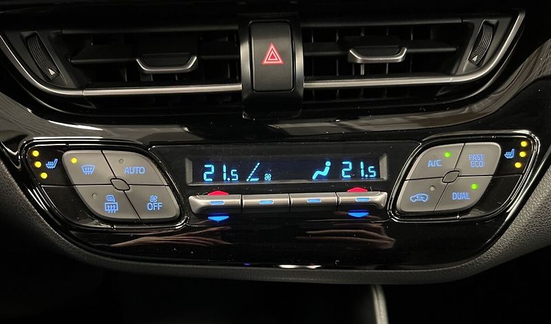 Toyota C-HR STYLE - fotka 6 z 16