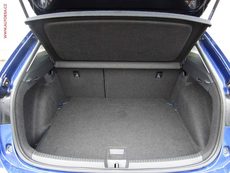 Volkswagen Taigo (2022) 1.0 TSi, 1.maj,ČR, AT. LED - fotka 7 z 20
