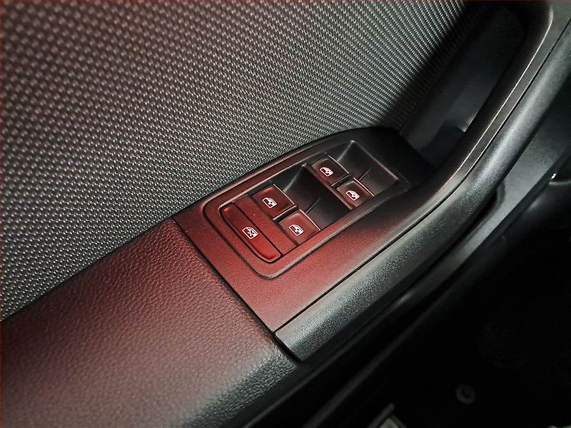 Seat Ateca (2019) 2.0 TDI, Navi, Tempomat - fotka 22 z 23