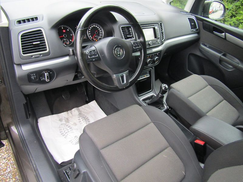 Volkswagen Sharan (2015) 2.0 TDI 100kW  CAR-PASS - fotka 13 z 40