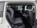 Volkswagen Touran (2026) 1.5 TSI DSG7 R-Line 7 míst - náhled 44