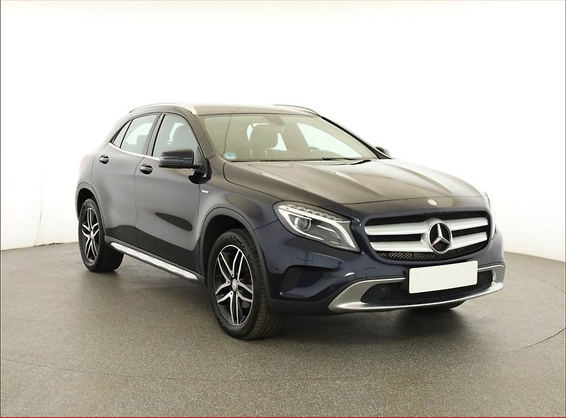 Mercedes-Benz GLA (2017) 200 d 4MATIC, 4X4 - fotografie inzerátu