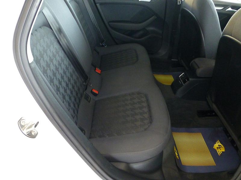 Audi A3 (2013) 2,0TDI-110KW**NAVIGACE**PARK.S - fotka 19 z 24