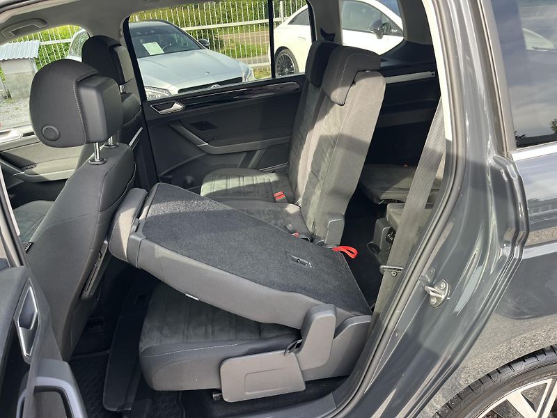 Volkswagen Touran (2020) 2.0TDi 110KW 7-Míst Highline  - fotka 17 z 28