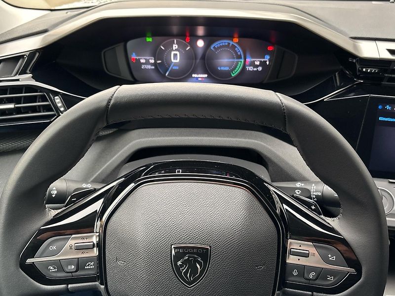 Peugeot 308 (2025) SW STYLE Hybrid e-DCS6 - fotka 33 z 43