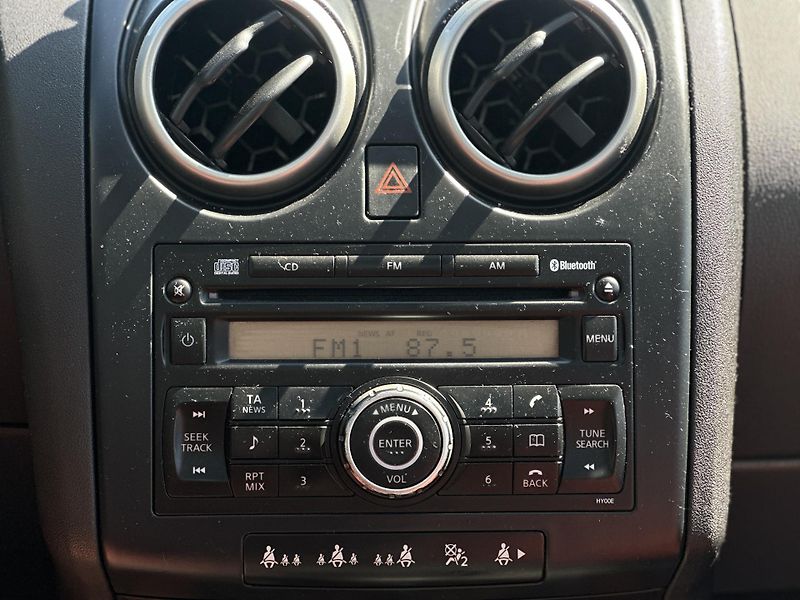 Nissan Qashqai (2008) Nissan Qashqai 2008 - fotka 12 z 12