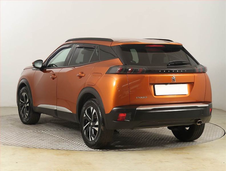 Peugeot 2008 (2020) 1.2 PureTech, Kůže, Tempomat - fotka 4 z 21