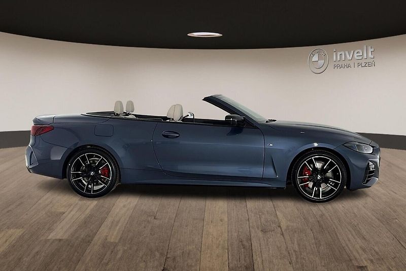 BMW Řada 4 M440i xDrive Convertible - fotka 4 z 24