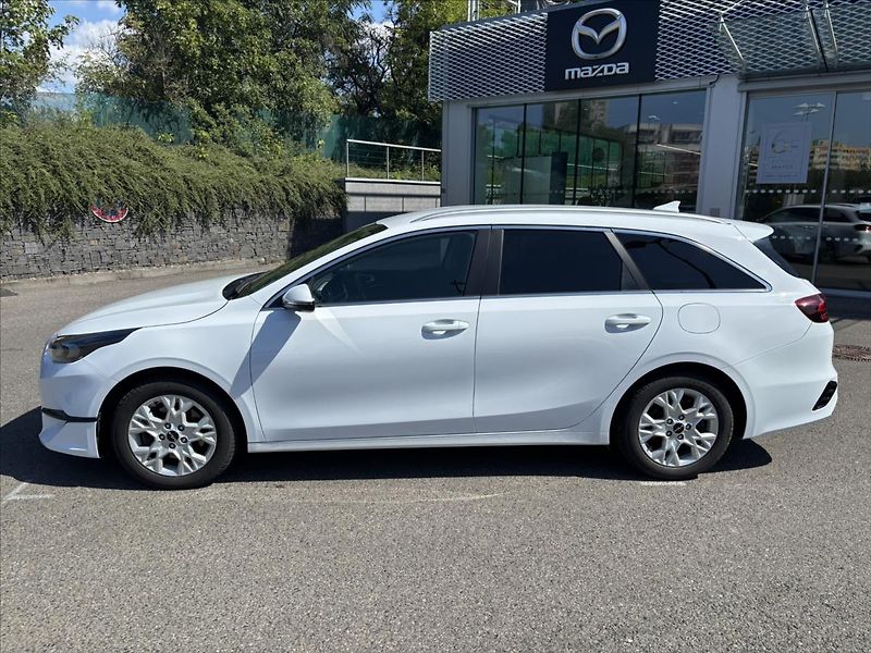 Kia Ceed 1,5 TGDi AT TOP ZÁRUKA ADAPTIV - fotka 2 z 40