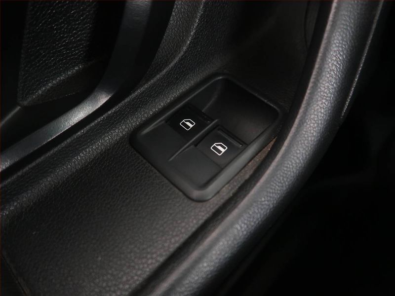 Škoda Fabia (2013) 1.2 TSI, po STK, slušný stav - fotka 16 z 16