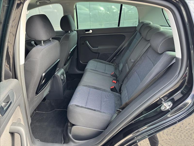 Volkswagen Golf Plus 2,0 TDI 100kW Style DSG - fotka 13 z 36