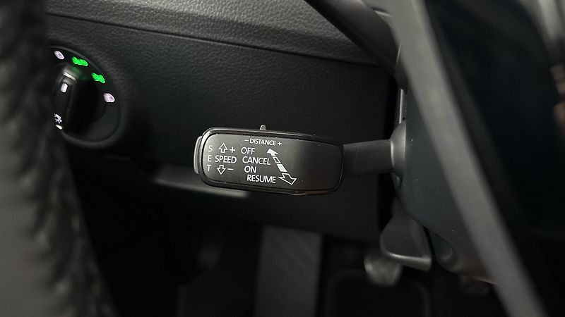 Škoda Superb 2.0 TDI Style Combi - fotka 14 z 26