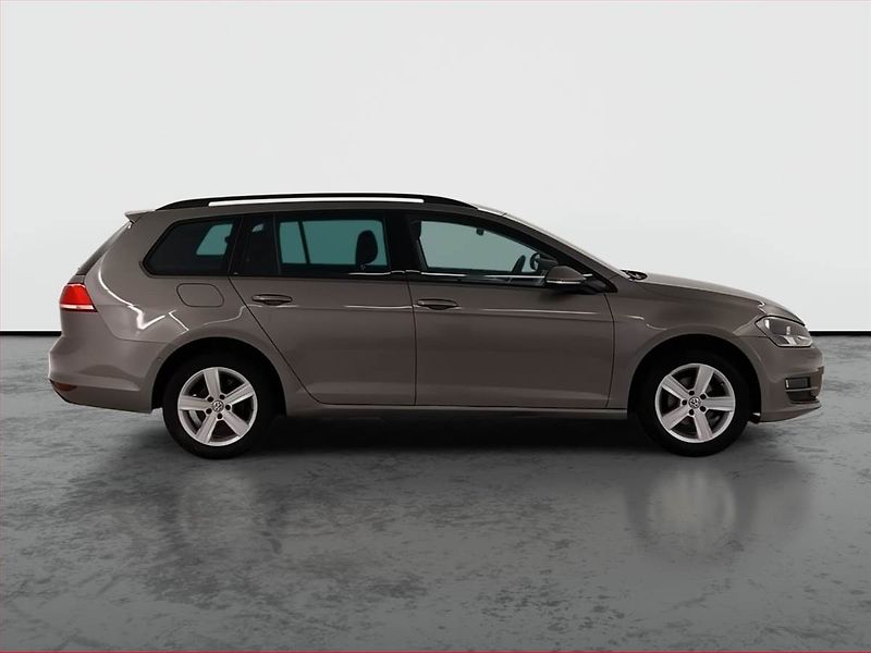Volkswagen Golf (2014) Comfortline 1.2 TSI - fotka 6 z 23