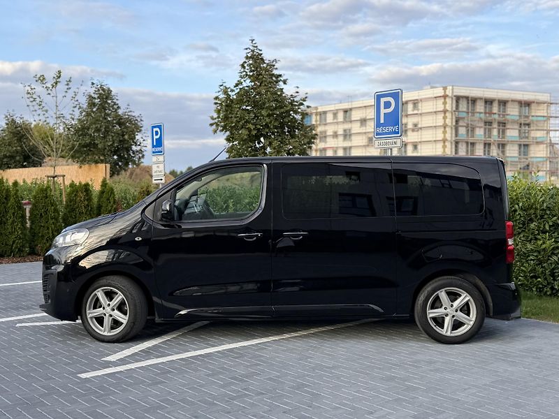 Citroën SpaceTourer (2016) 2.0 BlueHDi 130 kW/8 míst - fotka 2 z 19