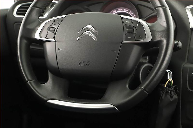 Citroën C4 (2014) 1.6 HDi, ČR,1.maj - fotka 8 z 16