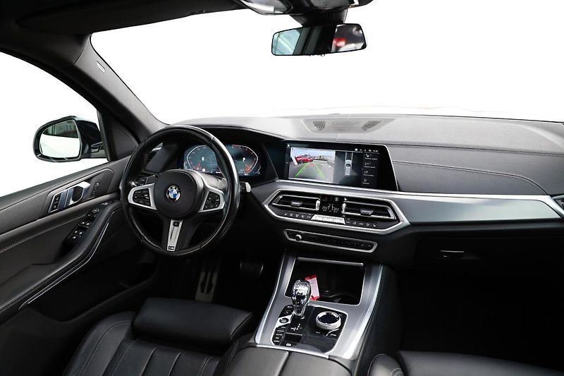 BMW X5 xDrive30d - fotka 12 z 15