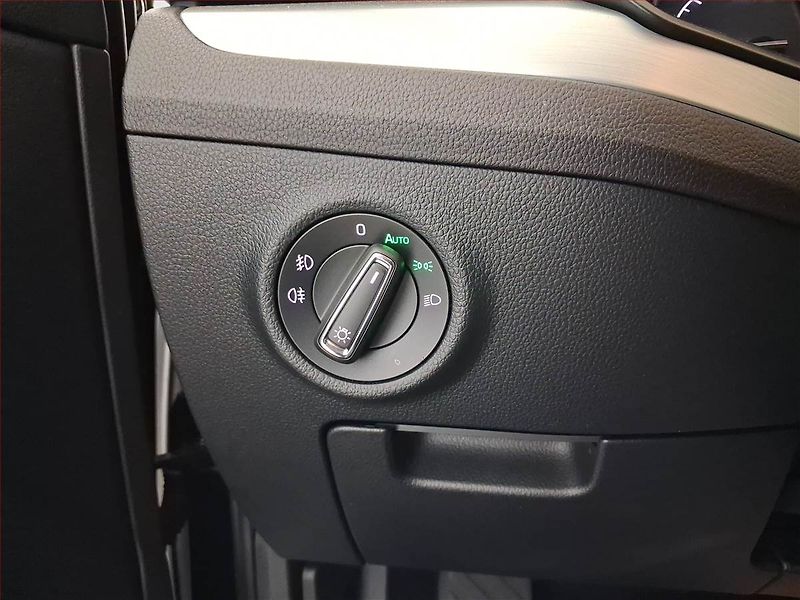 Škoda Superb (2019) Style 2.0 TDI, Automat, Kůže - fotka 17 z 21