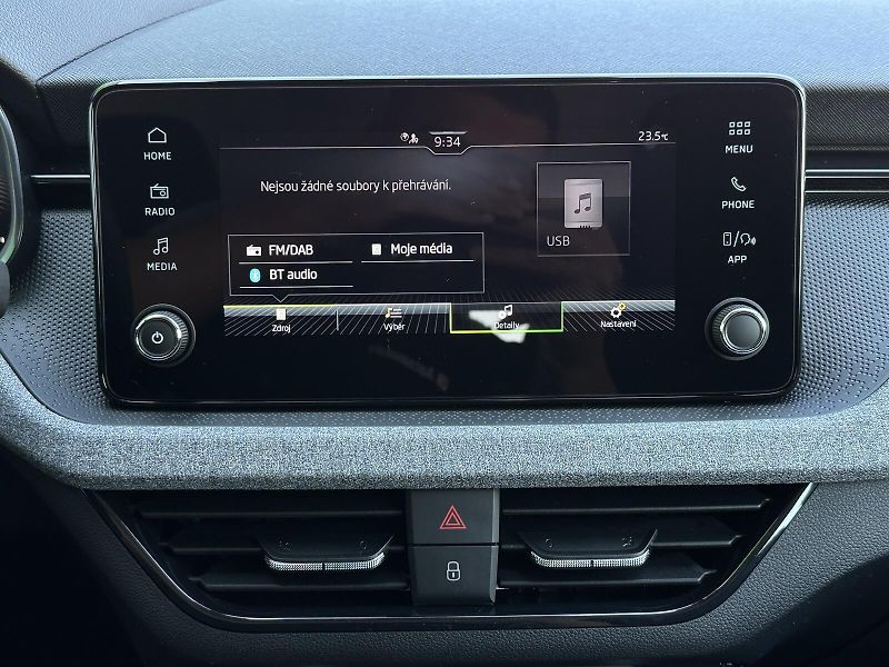 Škoda Kamiq 1.0TSi 116PS KAMERA+PDC P/Z Sm - fotka 25 z 42