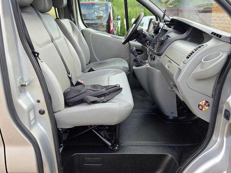 Opel Vivaro 2.0CDTi 84kW 6-MÍST*KLIMA*T.Z. - fotka 31 z 39