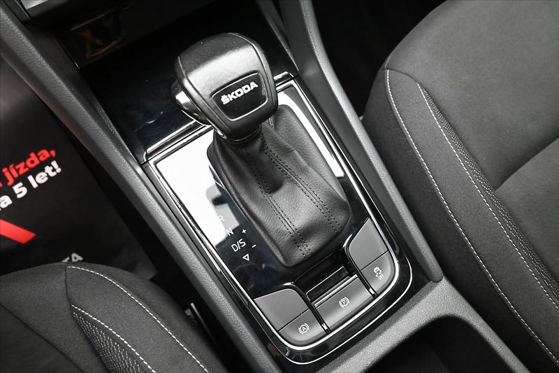 Škoda Karoq 2,0 TDI 85kW DSG EL.KUFR NAVI - fotka 22 z 31