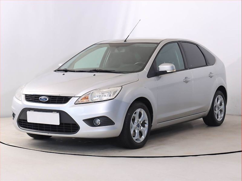 Ford Focus (2011) 1.6 16V, Tempomat - fotka 2 z 16