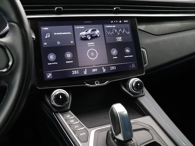 Lynk & Co 01 1,5 PHEV CORE 206kW Aut. 2.Maj - fotka 19 z 29