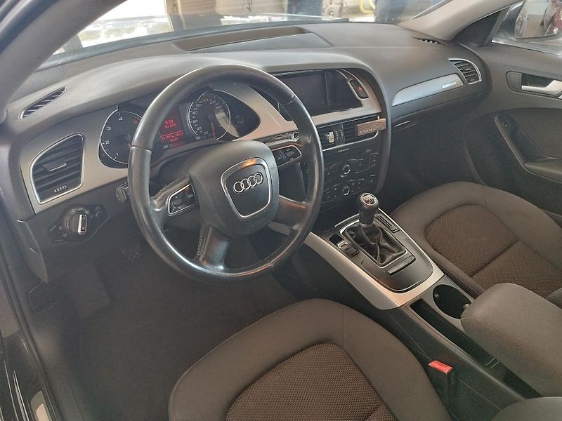 Audi A4 Allroad (2012) 2,0TDI,LED,ALU,TAŽNÝ,MAN,4X4 - fotka 17 z 25
