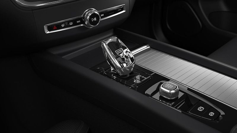 Volvo XC60 (2026) B5 PLUS - fotka 11 z 13