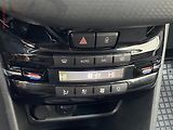 Peugeot 2008 (2017) 1.2 PT, ČR, Active, AT - náhled 17