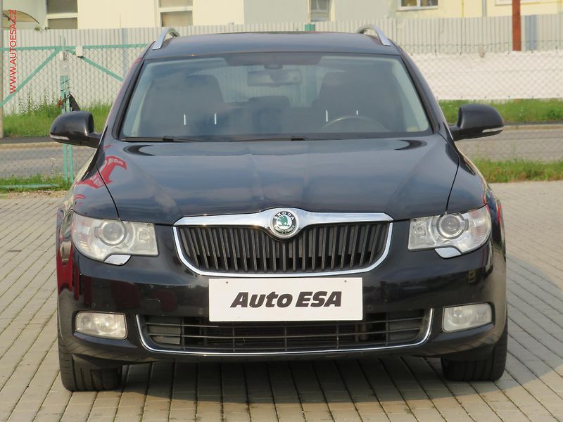 Škoda Superb (2011) 3.6 V6 4x4, ČR, Exclusive - fotka 2 z 28