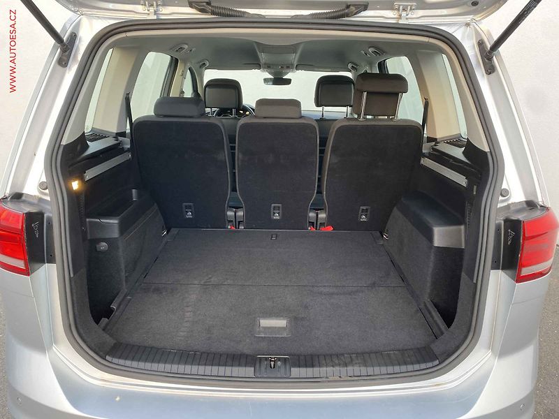 Volkswagen Touran (2022) 2.0 TDi, Comfortline, DSG - fotka 7 z 17