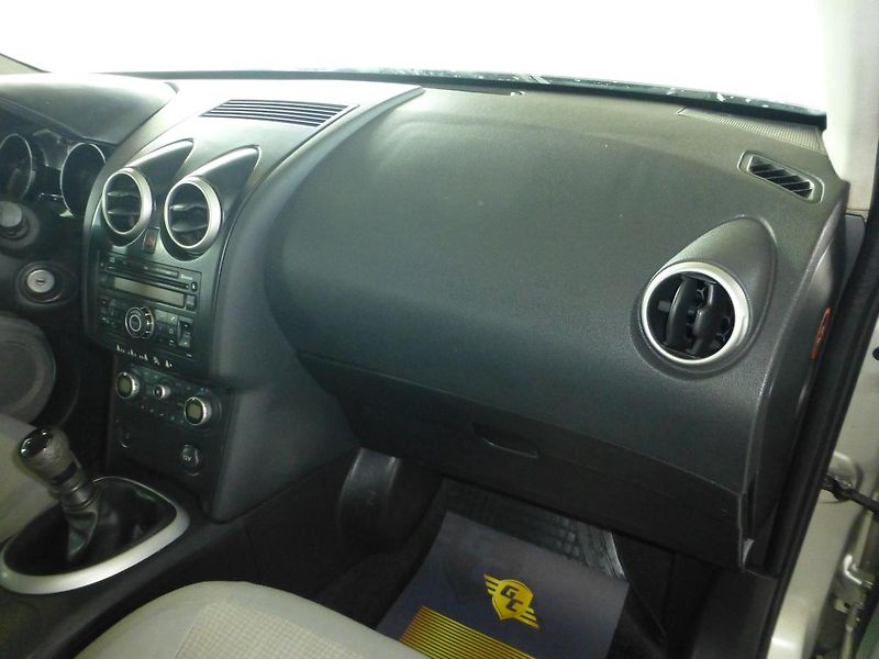Nissan Qashqai (2008) 1,5DCI*DIGI*ALU*PANORAMA - fotka 20 z 25