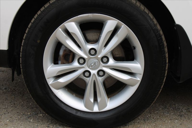 Hyundai ix35 1,6 i  ČR,TAŽNÉ,TRIKOLOR PLUS - fotka 26 z 27