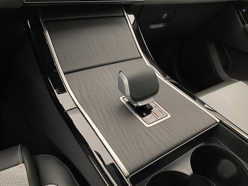 Land Rover Range Rover Velar (2026) D300 AUTOBIOGRAPHY AWD - fotka 32 z 68